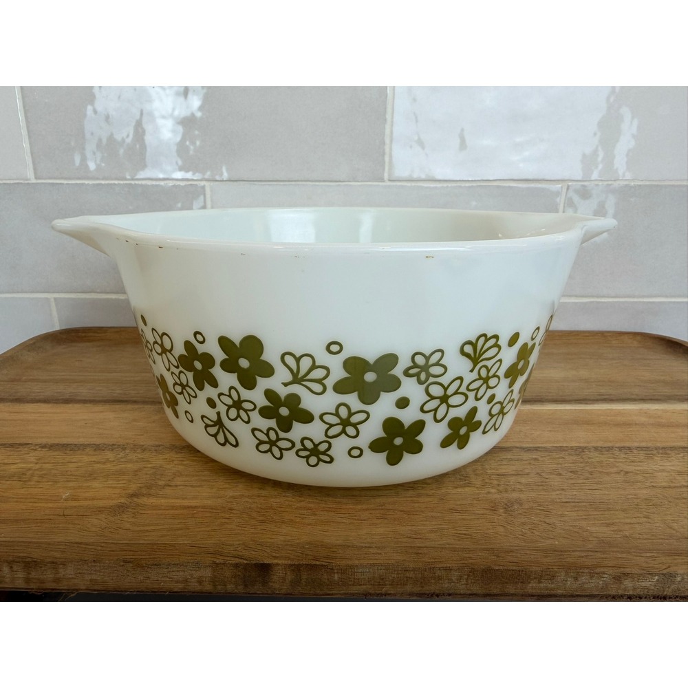 Pyrex Spring Blossom 1.5 Quart Circular Baking Casserole Dish Crazy Daisy 70s